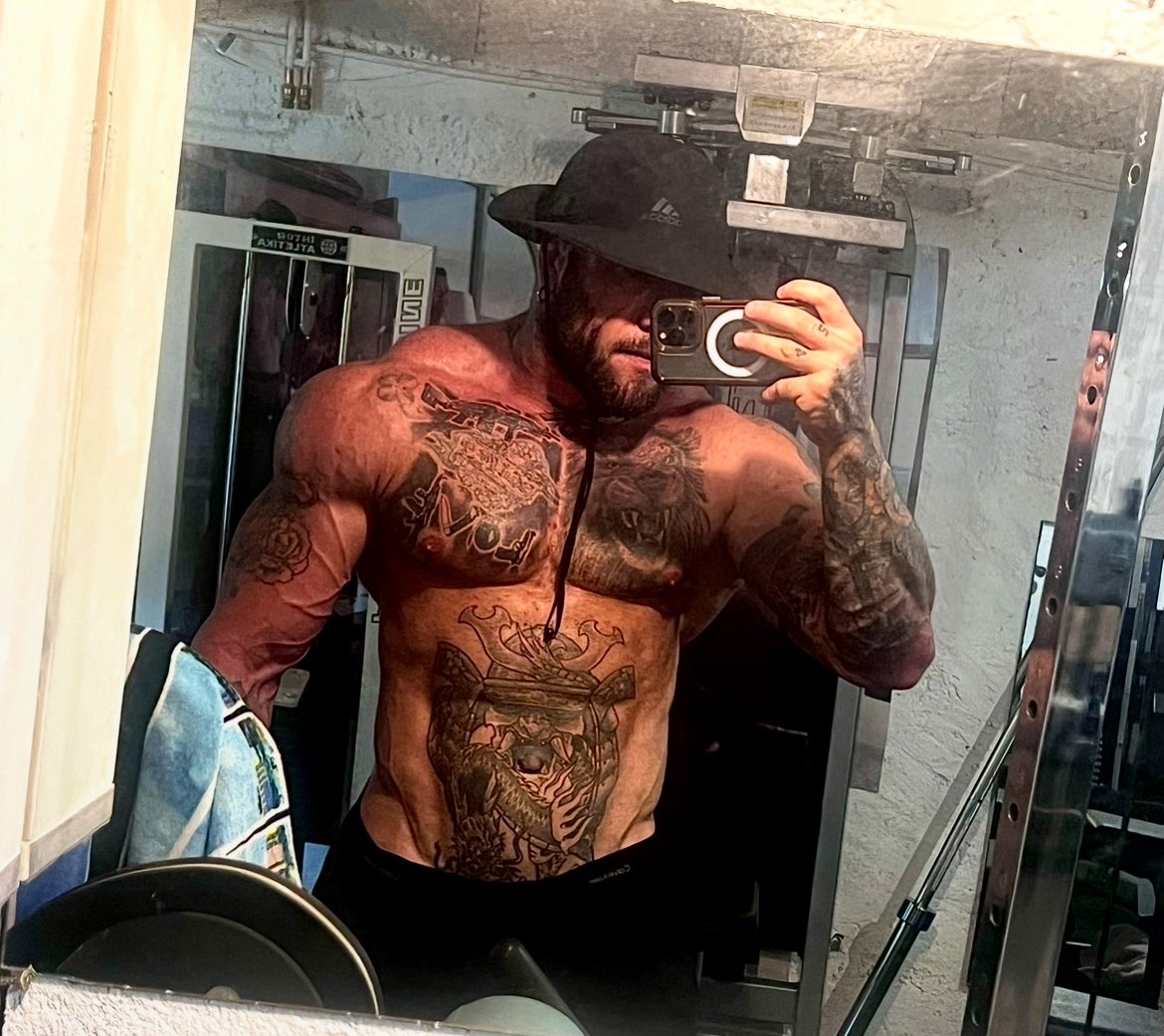 PascalL79956's tweet image. Comme un soldat sur le terrain, je prépare mon corps à la mission de chaque jour.
#fitinspiration #fitnessfocus #musclemindset