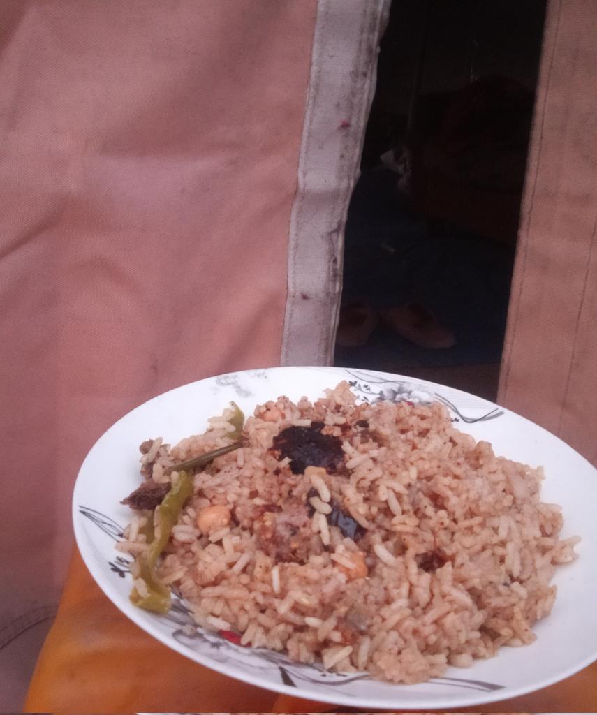tala161306's tweet photo. Today, for the first time in two months, we were able to secure rice for lunch. My siblings were so happy about it. Please help us secure food in this time of famine.🇵🇸🍉
https://t.co/MuHIu7Dn5c https://t.co/SFMv7KN6X7
