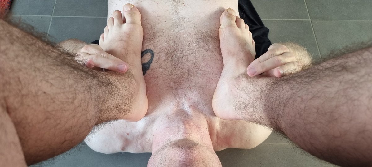 MasterRaymondd's tweet image. #feetِ #feetworshi̇p #findom #findommaster