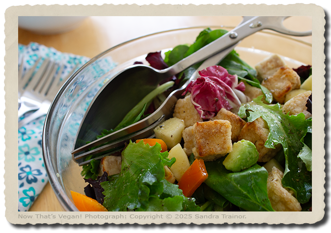 A tasty salad with baked tofu. Perfect for an appetizer, or toss in some cooked pasta to make it a meal. Give it a try! #tofu #vegan nowthatsvegan.com/salad-with-bak…
