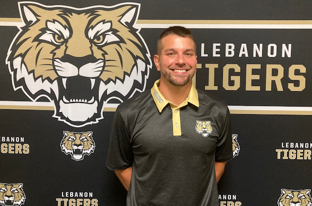 News: LHS Welcomes New Head Boys Basketball Coach Nick Hinojosa elweb.app/vtkdyby