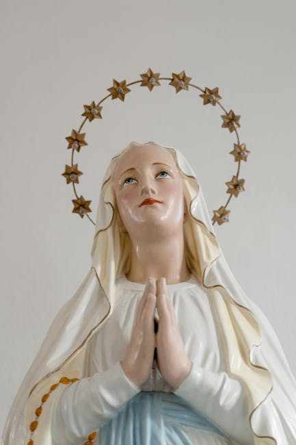 TheSundayMass's tweet photo. Mary, Mother of God, pray for me and hold me close to your Son.
#HailMary #CatholicDevotion #TheSundayMass https://t.co/pFHKvA6jn3