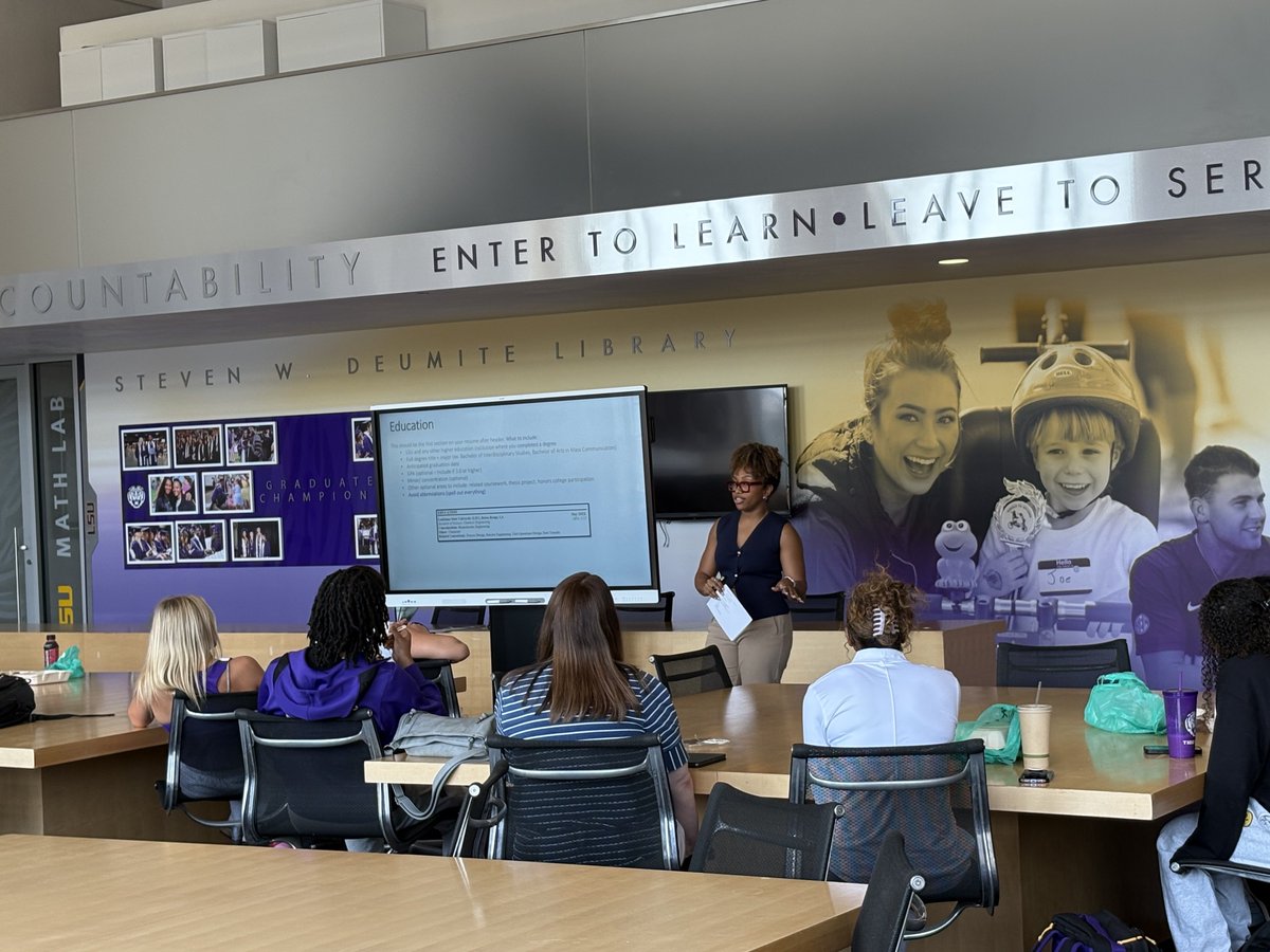 LSUAcademicCtr's tweet photo. Did You Know❔
It’s never too early in your academic career to have a resume! 
Thank you to LSU’s Director of Tiger Life, Jasmin Wooten, for helping our Session C SASP participants start crafting their resumes!📝 https://t.co/GaM6uXYoQJ