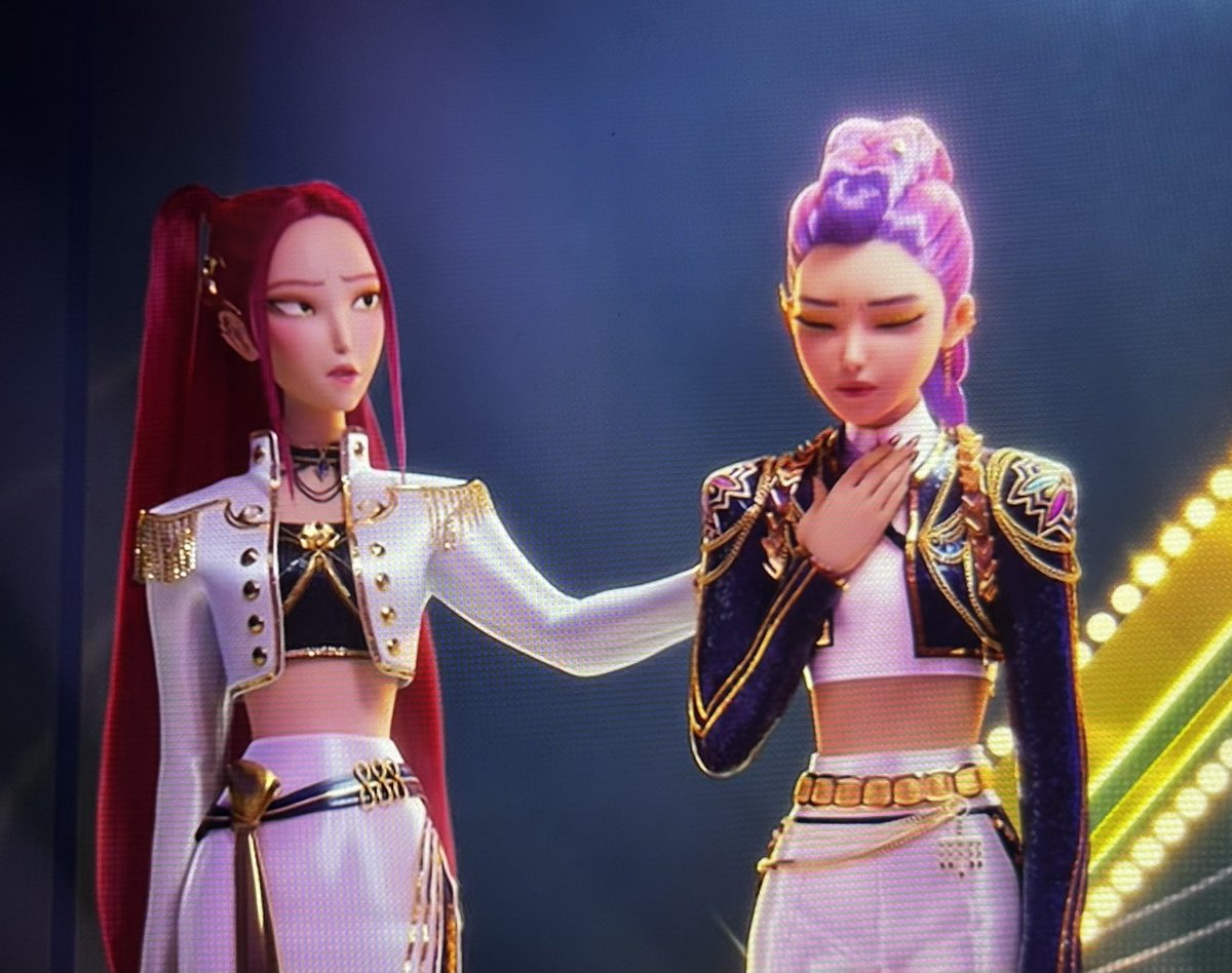 edrayione's tweet photo. Rumira makes me so emotional because look at this professional lovergirl always worrying over her baby :(. She cares so much, always immediately reaching for her, oh she’s a professional yearner too..

#rumira #Polytrix #kpopdemonhunters https://t.co/fWekNUJyqc