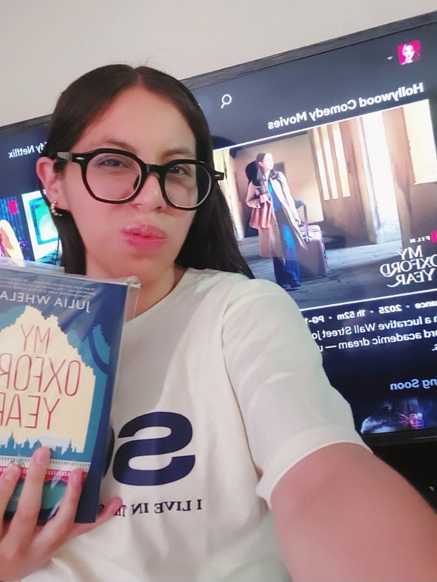 simrixcarson's tweet image. I loved meeting Anna de la Vega, #MyOxfordYear made me laugh, scream and cry (I was a sea of tears at the end), I really loved every second of this film♥️🇬🇧 @SofiaCarson I'm so proud of you and you have my unconditional support, keep shining my superstar, te adoro millones💘💫