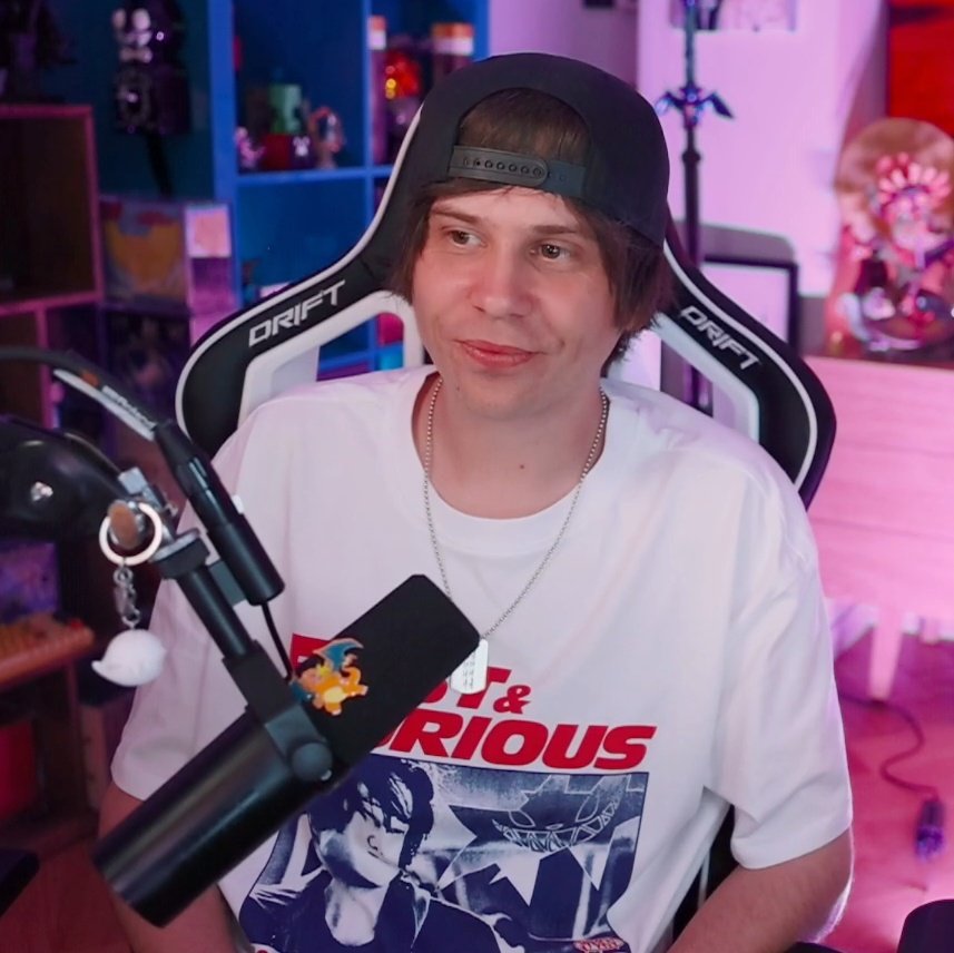 ro 𓆩𓆪 tweet media