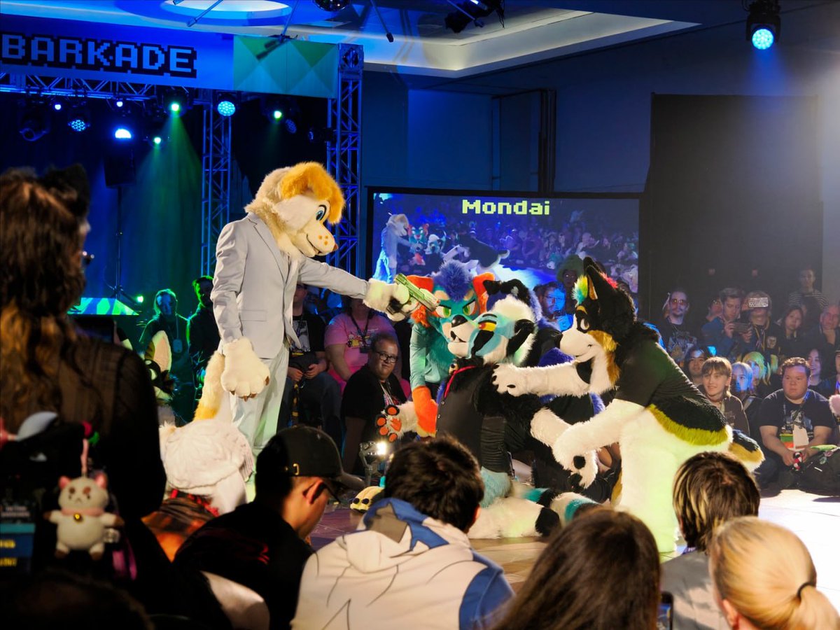 Any last words? #FursuitFriday