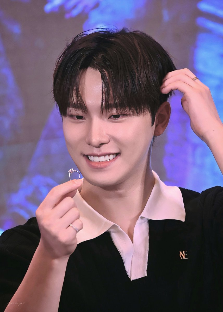 250729 이즈위 상하이 팬싸

연하 남편미 있으시다

#세븐틴 #SEVENTEEN
#디노 #DINO #이찬 #ディノ