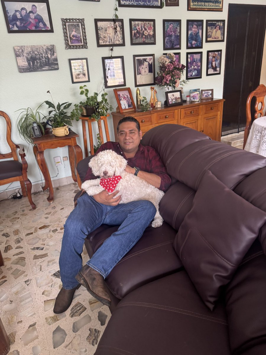 munozmurrieta's tweet photo. Que tengan un buen fin de semana🫶🫶🫶

Aquí con el golfo de la familia 🙊
Uno de los lomitos más queridos y sobre todo consentido...

PD: pa que no digan que luego es uno 🙈😁🫣🫶 https://t.co/kjulrzO0zU