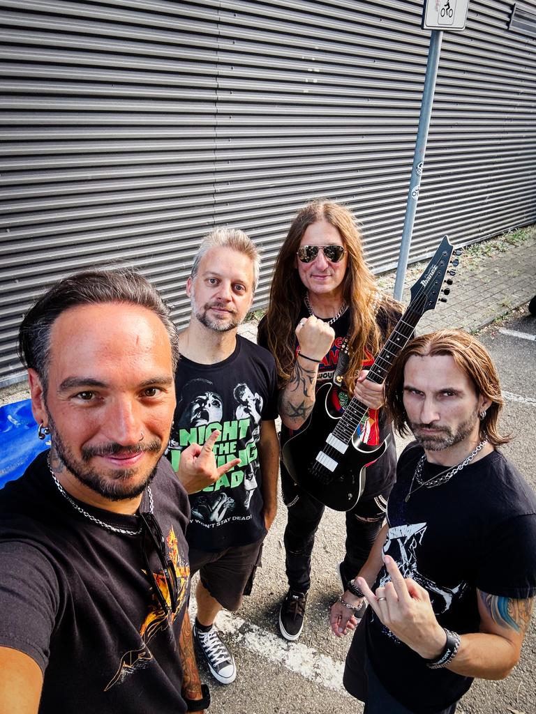 Andy Martongelli (@andymartongelli) on Twitter photo The gang's all here! Tonight @arthemisofficial live at @beerstopmaranello ๐๐ฆ๐๐ฆ๐๐ฆ๐๐ฆ๐ The gang's all here! Tonight @arthemisofficial live at @beerstopmaranello ๐๐ฆ๐๐ฆ๐๐ฆ๐๐ฆ๐