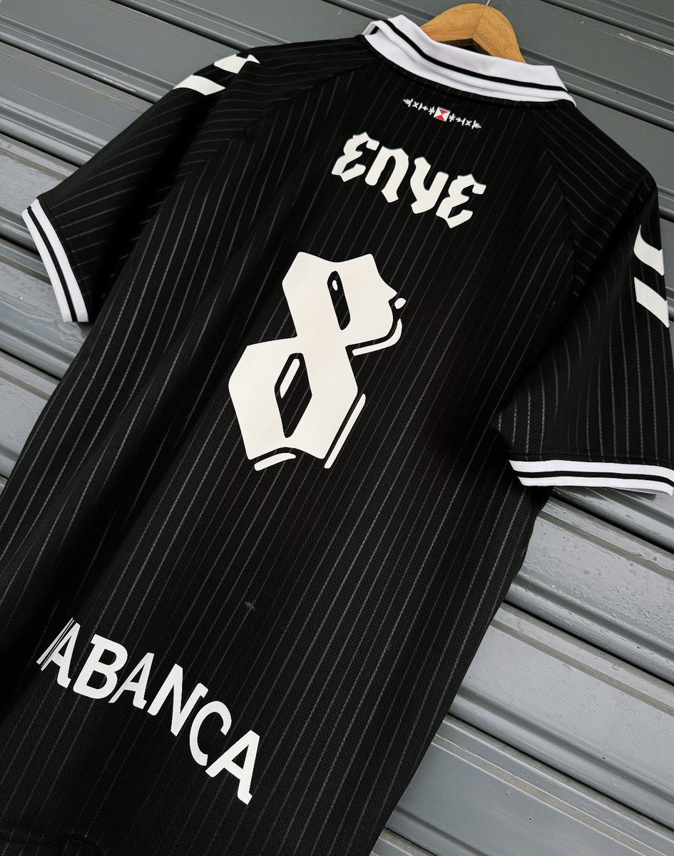 qwin_val's tweet photo. Available 
Plain:  180 CEDIS
Customized: 220 CEDIS
WhatsApp: 0269588841 https://t.co/z4Hb8Qt5AO