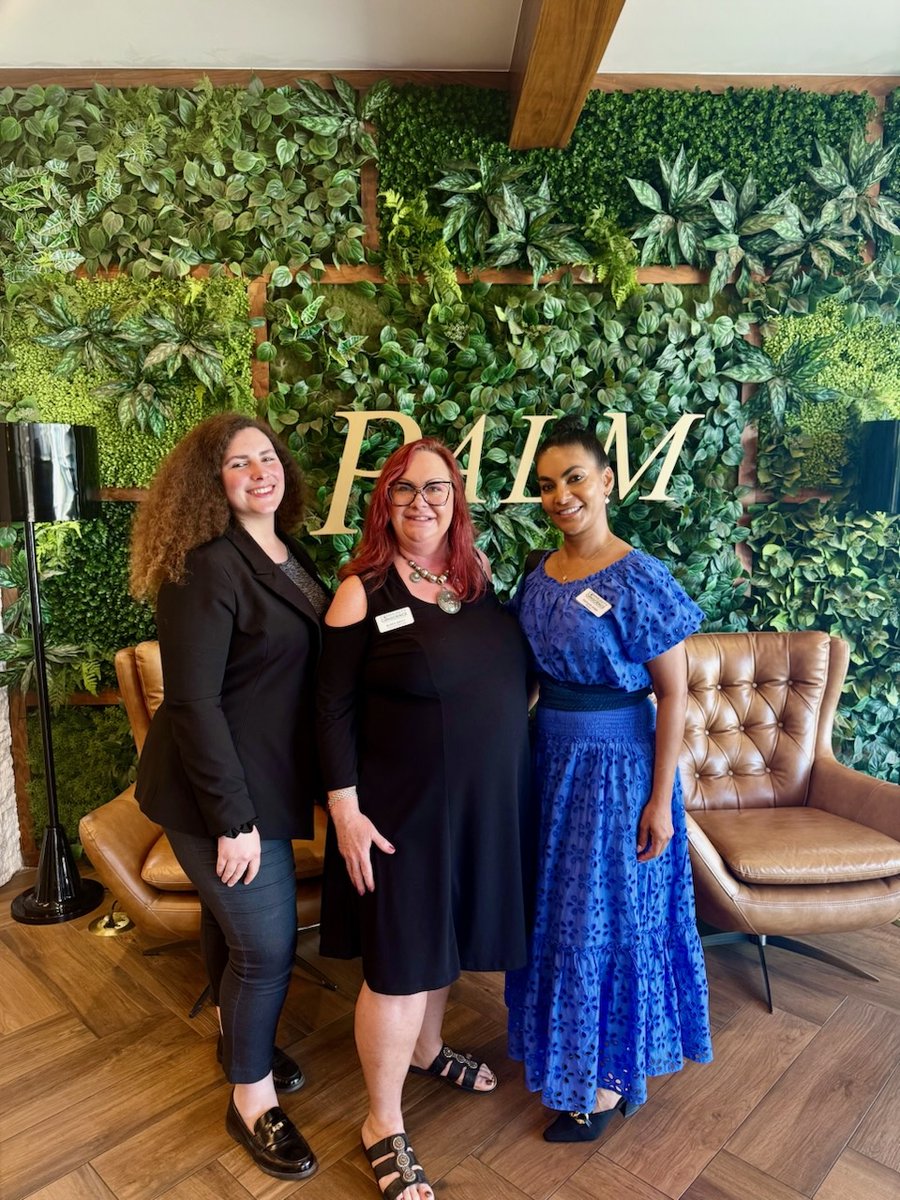 Under1Community's tweet image. 🌅 A heartfelt thank you to the Greater Conejo Valley Chamber for a fantastic networking breakfast this morning! Pictured from the left Trustee Ella, Robin Executive Director, and Natalie Trustee.