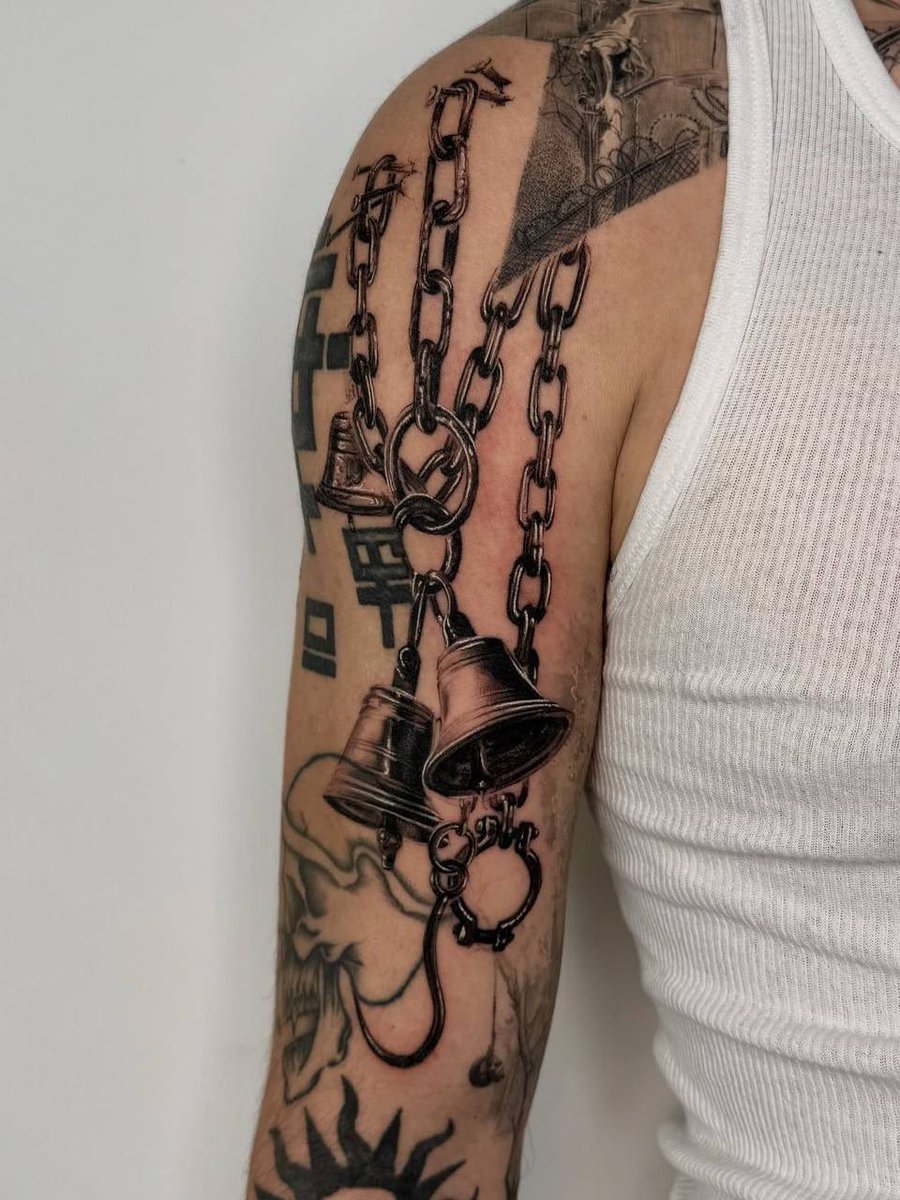 YeatEmpire's tweet photo. New Yeat Tattoos🔥 https://t.co/ejquDtKDzy