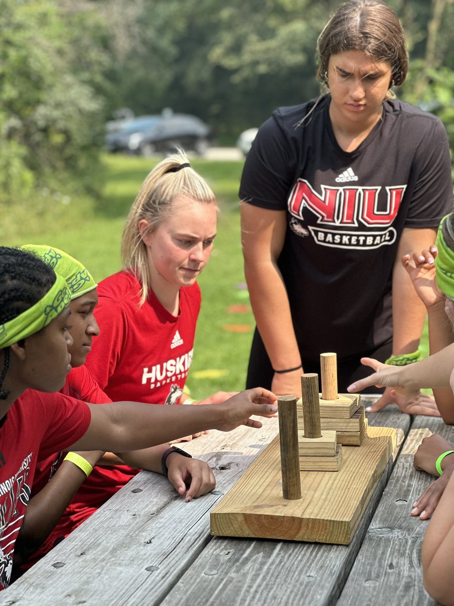 Huskies off the court for the day ☀️🐾

Part 1: Team Bonding Exercises 🤝