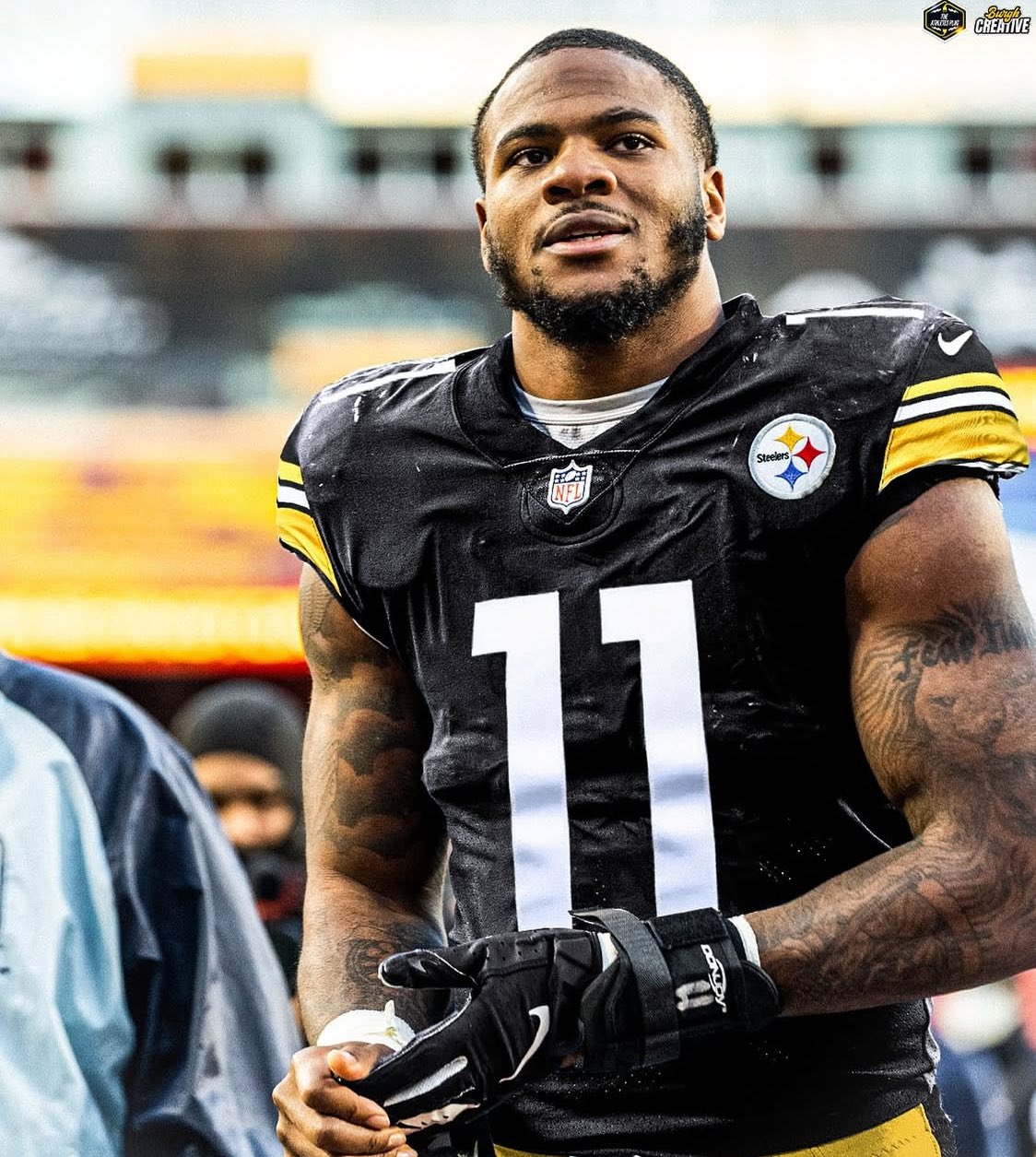 Kevin Grandheer on X: "#Steelers have been in contact with the #Cowboys about a potential Micah Parsons trade. Pittsburgh is "enamored with finally adding a legit pass rusher" https://t.co/d6DcLTA24K" / X