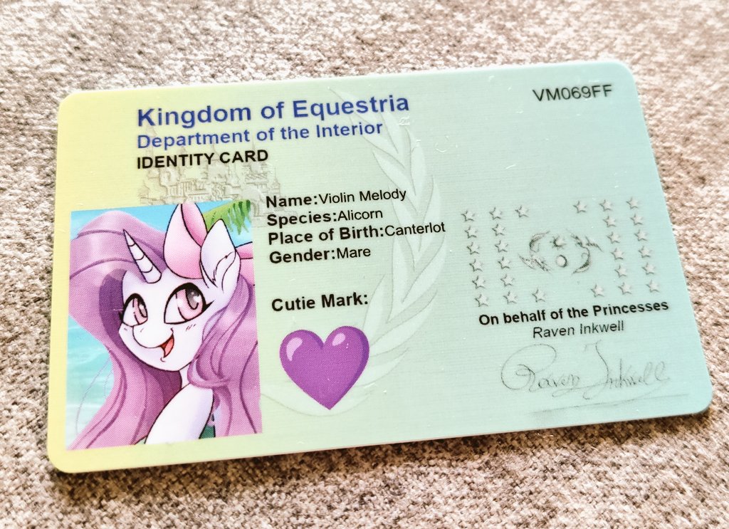 violinpony's tweet image. It's finally there! Thank you @Scraus0 for this amazing ID! 💕
Looking at what's happening in US, UK & EU with all that ID scanning to access web, the timing was perfect 😅
I'll be using this one now 💜