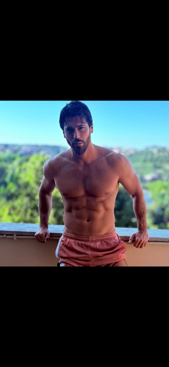 Le haters fanno più rumore na ke persone che ti amano #CanYaman sono molte di più ❤️