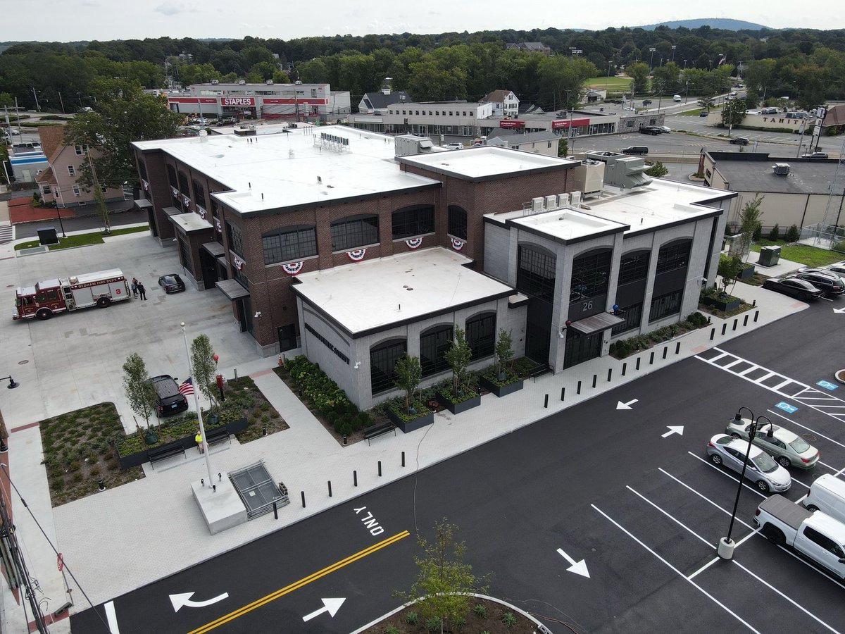 Tomorrow starts our week of #NationalNightOut events in #DedhamMA, and we are starting with an open house at the Public Safety Building (shown in photo)! buff.ly/qS3sxdx 

#DedhamThrives #NationalNightOut2025 

📷 Aerial image of the Public Safety Building
