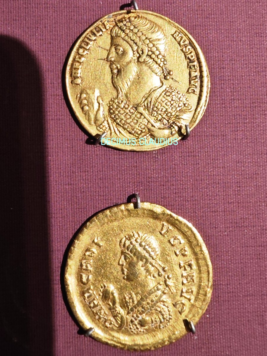 Two late Roman solidi: the coin above is of Emperor Julian (aka Julian the Apostate, 355-363 AD) minted in Antioch and the coin below is of Emperor Arcadius (383-408 AD) minted in Constantinople. These are on display in Dumbarton Oaks in Washington, D.C., USA.

#numis