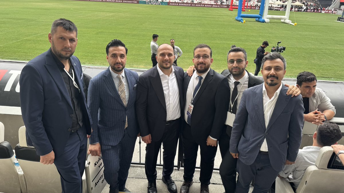 Cumhurbaşkanımız Sayın <a href="/RTErdogan/">Recep Tayyip Erdoğan</a>’ın katılımlarıyla gerçekleşen Yaz Okullarımızın Finali’ne katıldık. 400 bin öğrencinin emeğiyle hayat bulan bu büyük organizasyon, gençliğin kararlılığını ve heyecanını bir kez daha gösterdi. Bu anlamlı günün mimarlarına teşekkür ediyoruz.