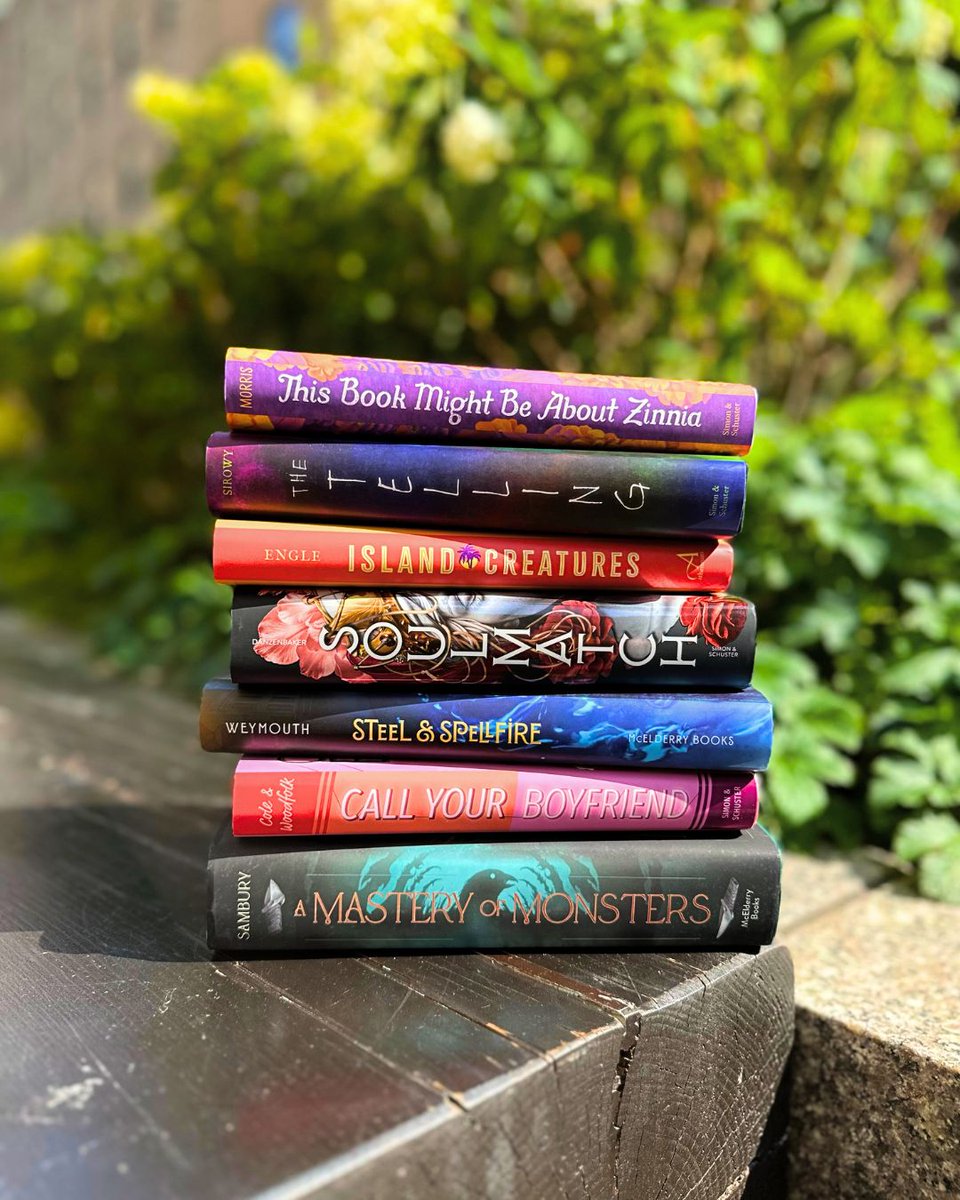 simonteen's tweet image. We can't believe that July has already come to an end! Have you checked out any of this month's new releases yet?
-
#SimonTeen #Bookstagram #YABooks