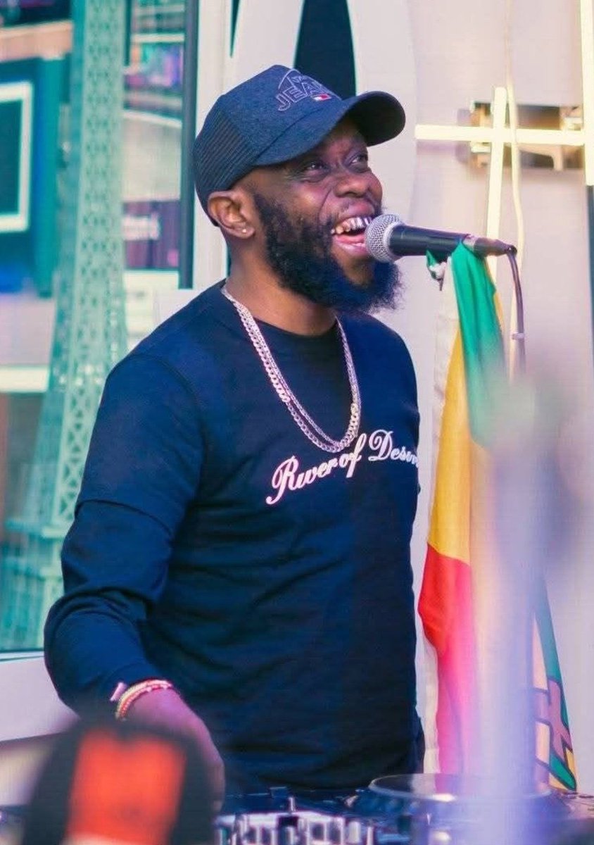 Ngumu kuamini waaaaah top g Rest In Peace Mc FullStop.
The reggae fraternity have lost a legend.