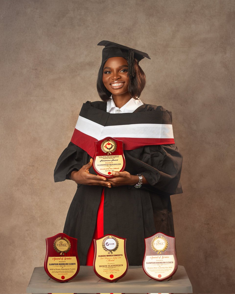 Ibeekaymii's tweet photo. Finished high school in 2009, Got my OND in Science laboratorytechnology with upper credits in 2013. Faced major setbacks from 2013 -2020. Entered Babcock University in 2020 and I lost the admission, did Jupeb again in 2021 to get readmitted and now a FIRST CLASS GRADUATE in 2025 https://t.co/Y8PhSiVz4B