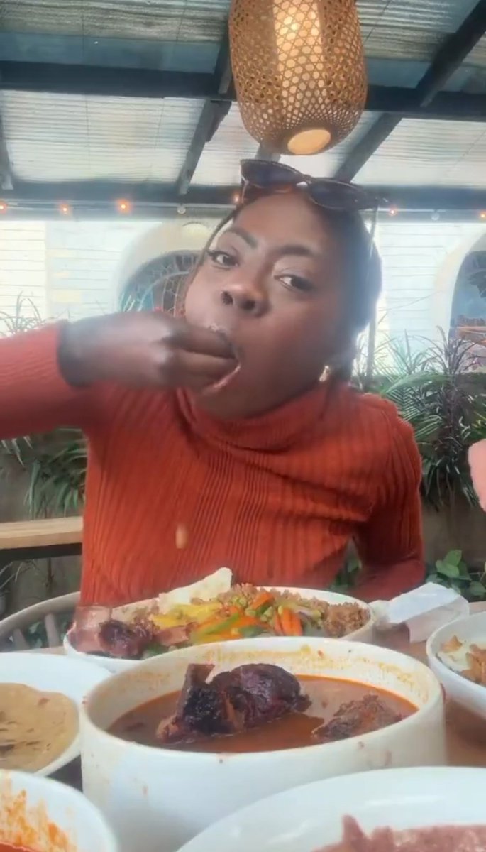 normposter's tweet image. 