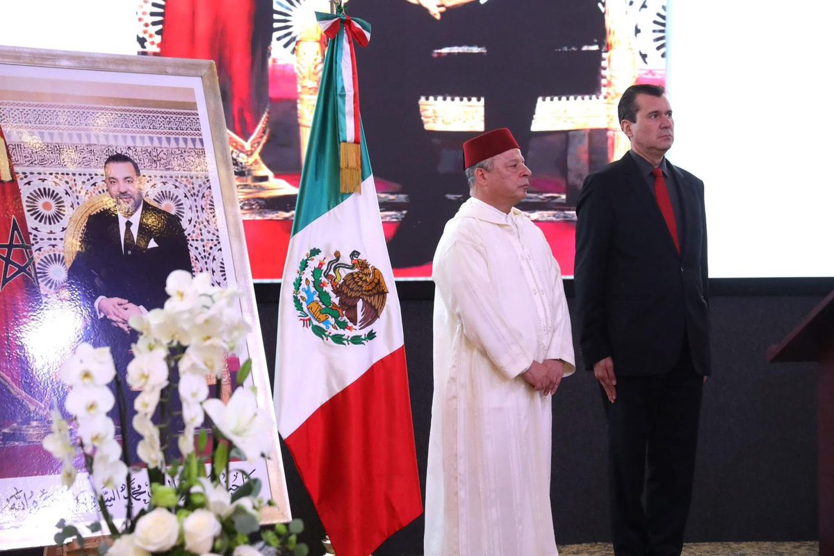 📲 🇲🇦 En el marco de la conmemoración y festejo de la máxima celebración nacional de Marruecos, el Excelentísimo Embajador del Reino de Marruecos en México, Sr. Abdelfattah Lebbar, encabezó la ceremonia del Día del Trono.

👇🏼👇🏼

centralnoticiasmx.com/aniversario-de…

#CentralMX #Internacional