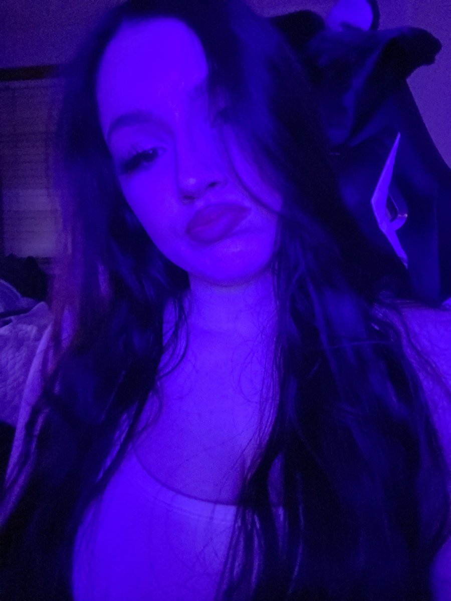 Allysinz tweet media