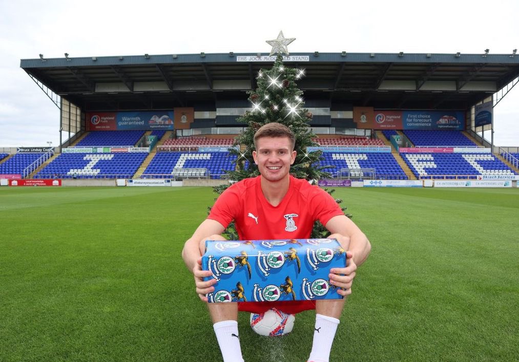 ICTFC's tweet photo. 🎁🎄 The final early Christmas present! 

Welcome to ICTFC, Mitchell Robertson https://t.co/cAK3XgMlbf