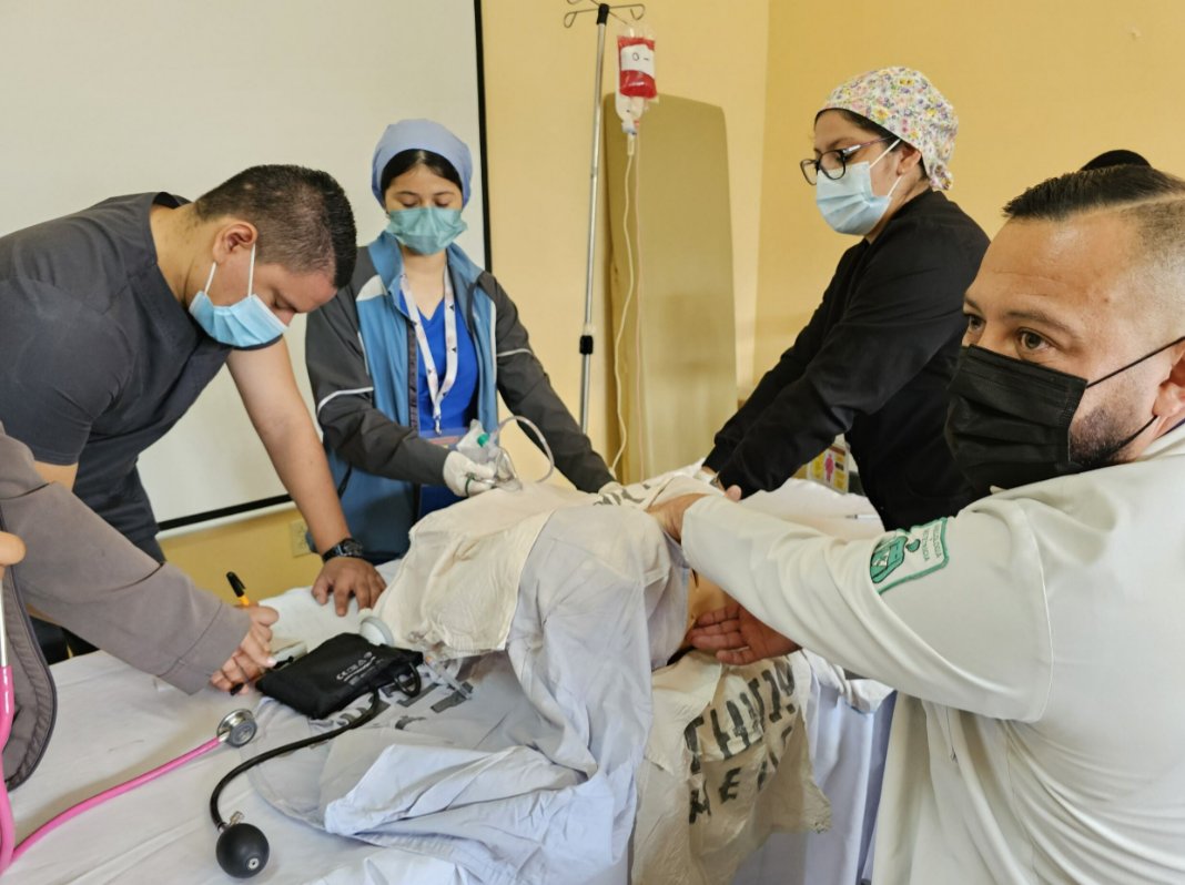 🔴 Código Rojo en Honduras 🇭🇳
Una alarma que salva vidas ayudó a reducir en más de 27% la mortalidad materna.

Conoce cómo el modelo Cero Muertes Maternas está cambiando la atención obstétrica 
👉paho.org/es/historias/c…

#SaludMaterna
#OPSCanadá