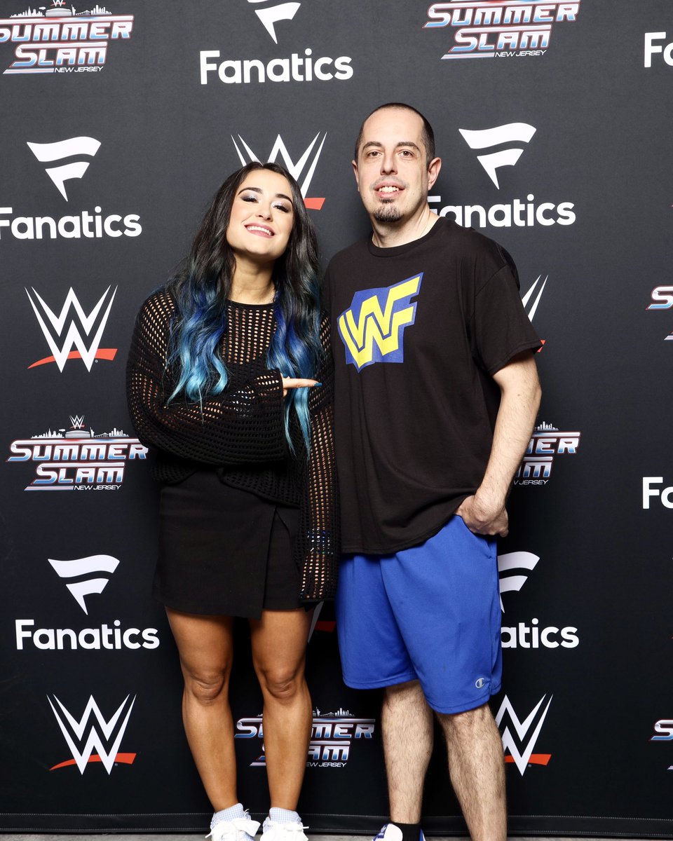 NewWWFGen's tweet photo. with Iyo Sky &amp; Lyra Valkyria today at “SummerSlam Takeover” in the American Dream Mall just outside MetLife Stadium

#NewWWFGeneration #SummerSlam #SummerSlamTakeover #WWE #WWERaw #SmackDown #WWENXT https://t.co/N92iQ88omA