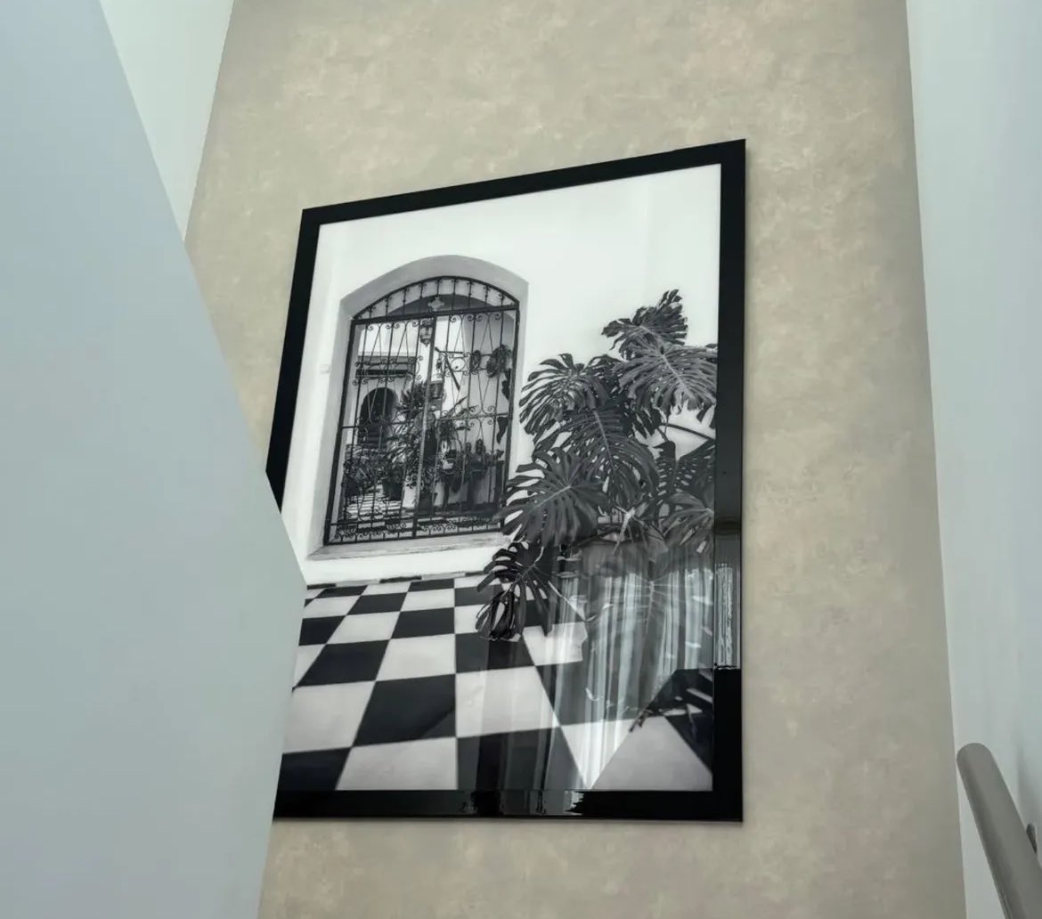 emile_issa's tweet image. ✨ My latest Marbella #Photo #Artworks delivered &amp;amp; installed in stunning new modern show villa! 

Big thanks to #Studio2 for the #Exclusive representation. 

🖼️ Series available in various sizes &amp;amp; frame styles. #Art #Marbella #Design ✨

➡️ studio2artdesign.com/collections/ph…