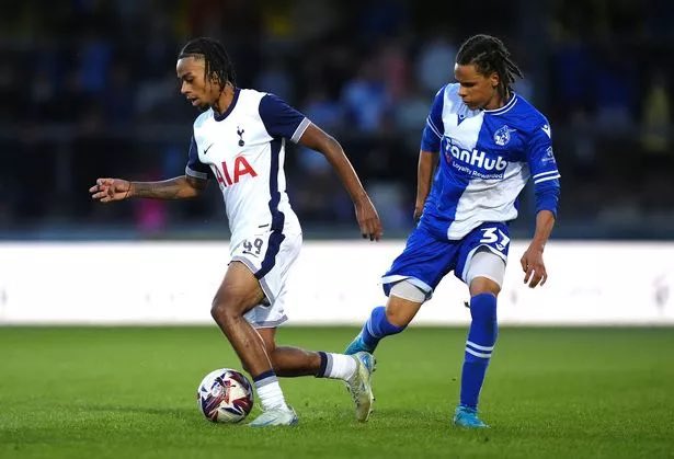 Brighton &amp; Hove Albion sign Bristol Rovers midfielder Kofi Shaw for an undisclosed fee.

The 18 year old academy product made 16 league appearances for Rovers.