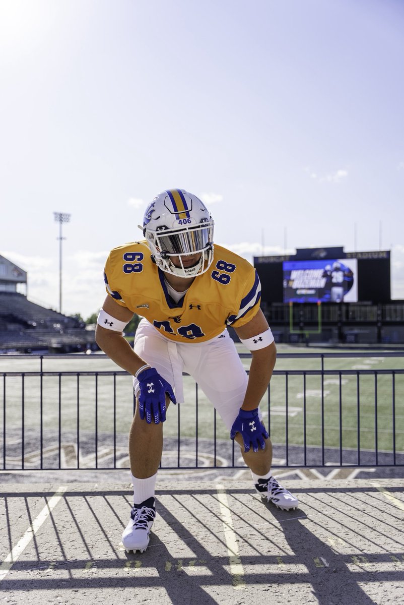 Official Offer!!  😼🌲
<a href="/TheRightCats/">Montana State Football Recruiting</a> <a href="/CoachSmith59/">Matthew Smith</a> <a href="/bvigen/">Brent Vigen</a> <a href="/C_Arbizzani/">Chandler Arbizzani</a> <a href="/MSUBobcats_FB/">Montana State Football</a>