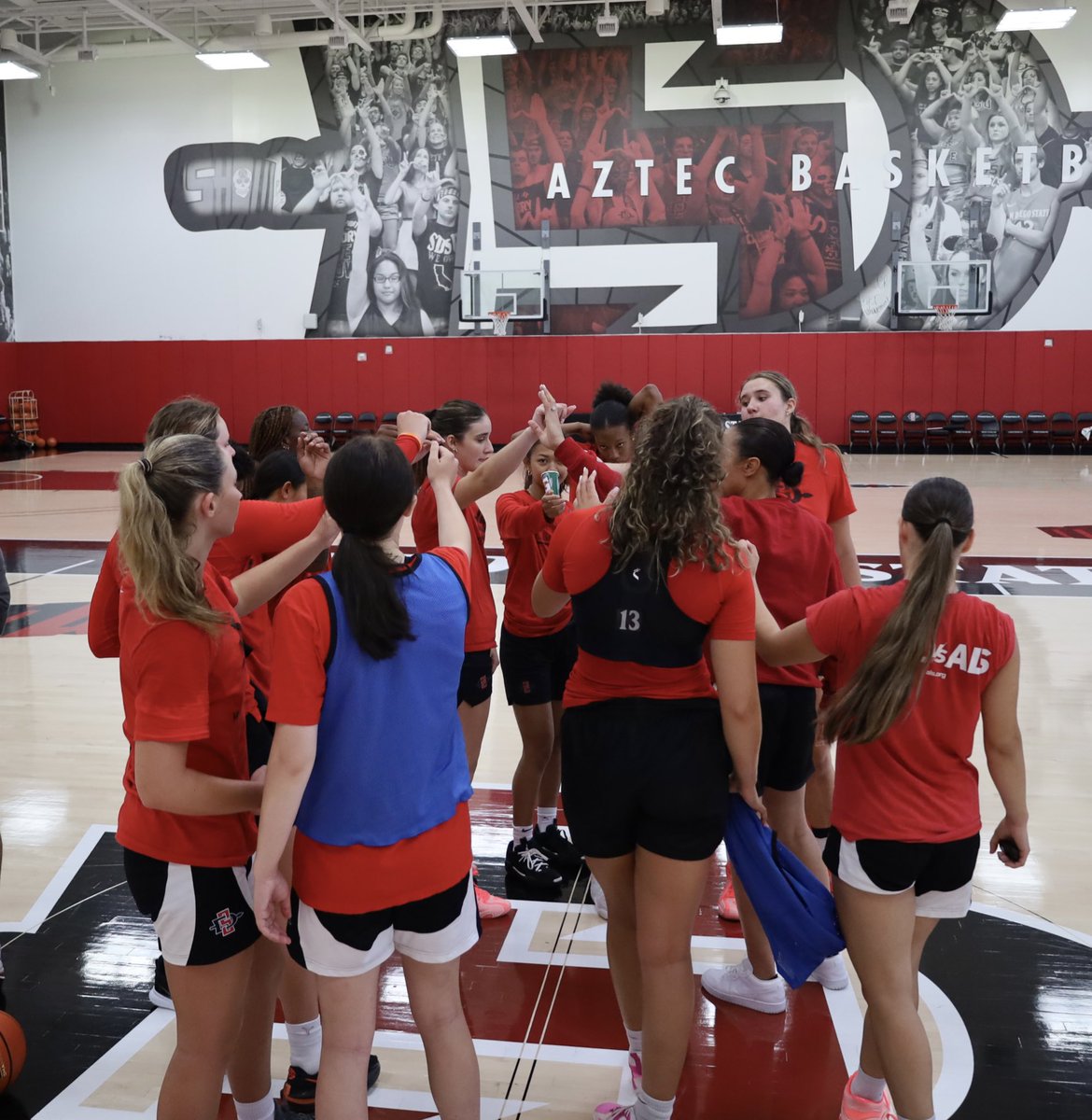 San Diego State Women's Basketball (@aztec_wbb) on Twitter photo A solid day of work for the scarlet and black 🔴⚫️
#GoAztecs A solid day of work for the scarlet and black 🔴⚫️
#GoAztecs