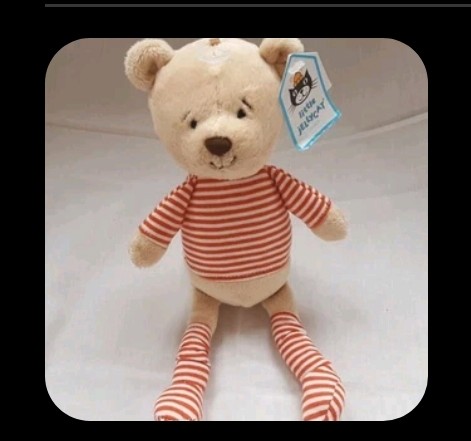 James_Ingram_1's tweet image. Hi @BC_Lostproperty - daughter's v precious toy left in a cab from Kings Cross to Harringay N4 this afternoon around 3pm. Has any found?! Can anyone help?! Please 🙏🏻