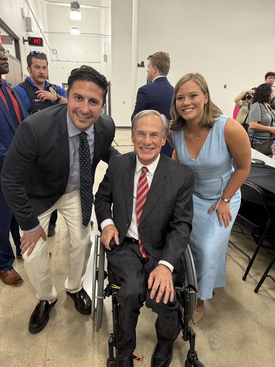 Joel Thayer (@joellthayer) on Twitter photo Honored to attend the App Store Accountability Act’s bill signing. This law puts parents in the driver’s seat and effectively allows them to parent in the digital age. Thank you, <a href="/GregAbbott_TX/">Greg Abbott</a>, <a href="/AngelaPaxtonTX/">Senator Angela Paxton</a>, & <a href="/FairlyForTexas/">Caroline Fairly for Texas</a>, for putting kids first! Honored to attend the App Store Accountability Act’s bill signing. This law puts parents in the driver’s seat and effectively allows them to parent in the digital age. Thank you, <a href="/GregAbbott_TX/">Greg Abbott</a>, <a href="/AngelaPaxtonTX/">Senator Angela Paxton</a>, & <a href="/FairlyForTexas/">Caroline Fairly for Texas</a>, for putting kids first!