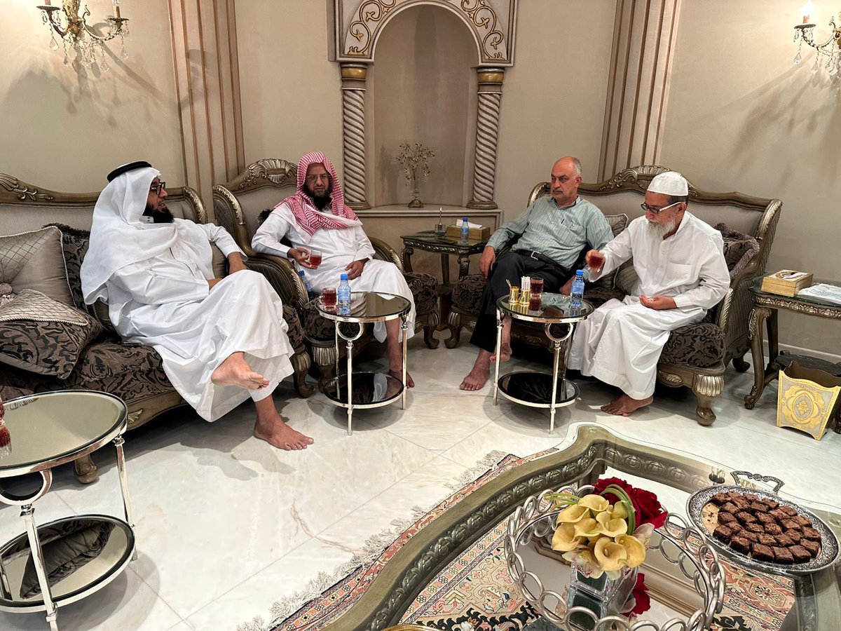 د.عبدالله بن صالح البرّاك (@dralbarrak) on Twitter photo أكرمني اليوم بالزيارة:
- الباحث المؤرخ المحقق،
أحمد العلاونة،<a href="/Alawneh1966/">أحمد إبراهيم العلاونة</a>
- والصديق المحقق،
نظر الفريابي<a href="/u_ea6/">نظر الفاريابي</a>
(( والحديث عن " الأعلام" خاصة، والأعلام عامة.. أكرمني اليوم بالزيارة:
- الباحث المؤرخ المحقق،
أحمد العلاونة،<a href="/Alawneh1966/">أحمد إبراهيم العلاونة</a>
- والصديق المحقق،
نظر الفريابي<a href="/u_ea6/">نظر الفاريابي</a>
(( والحديث عن " الأعلام" خاصة، والأعلام عامة..