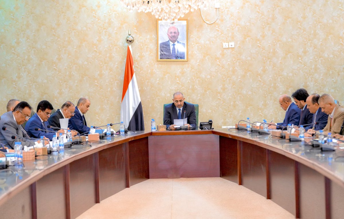 تحسن ملحوظ للعملة المحلية بفضل جهود الرئيس القائد عيدروس الزُبيدي في ضبط الإيرادات، تشغيل المصافي، والإعداد لمؤتمري الاستثمار والمانحين. الجنوب يتحرك بثقة نحو التعافي والنهوض.