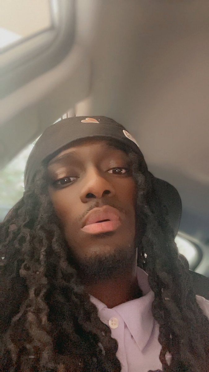 LetheoBaby's tweet photo. Bored On A Friday Is Crazy 😬😈.#LetheoBaby https://t.co/HGonUnNdhk