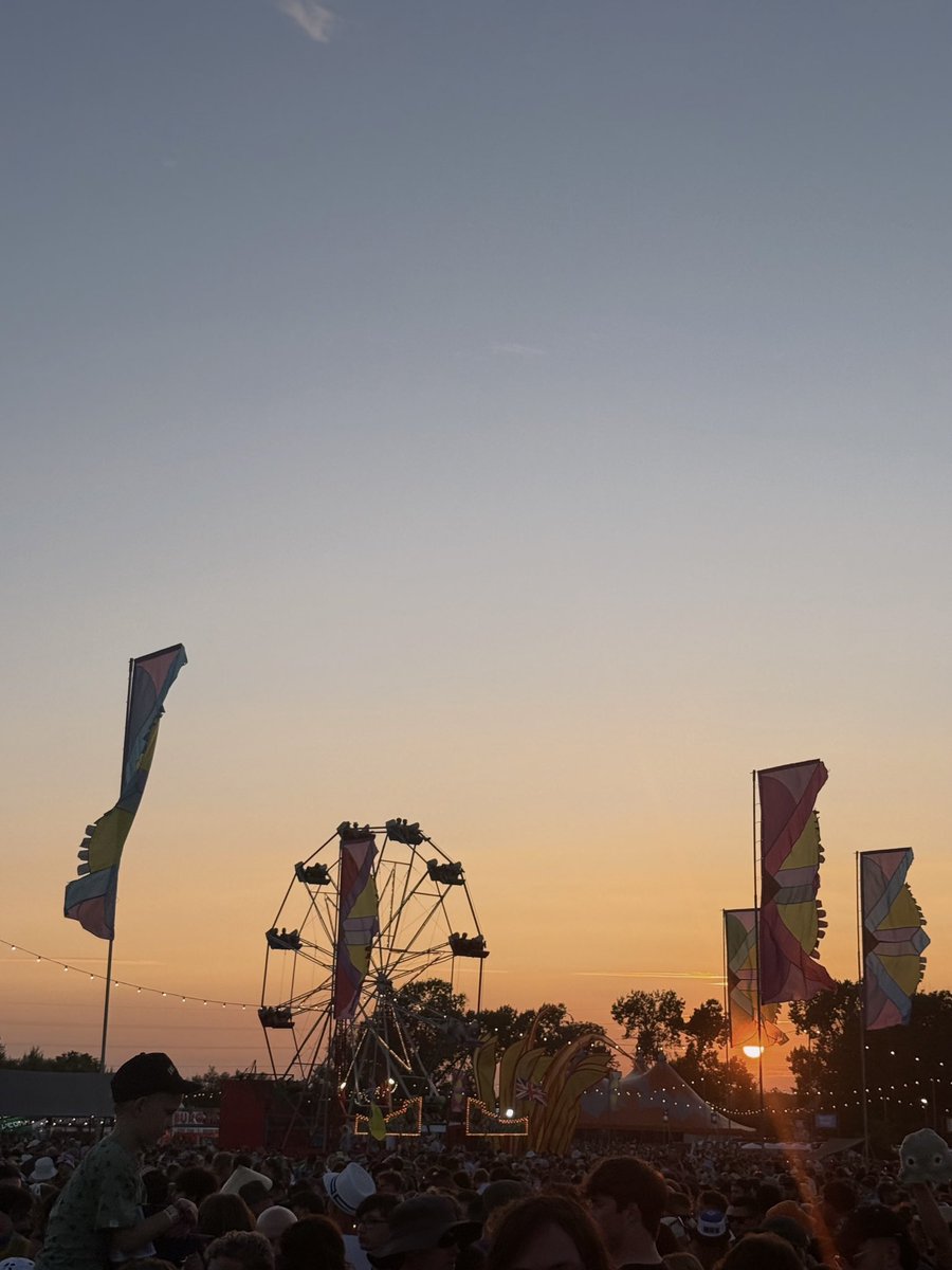 lexspink's tweet photo. 🌞🎡🍻 https://t.co/KFrfpPKhe5