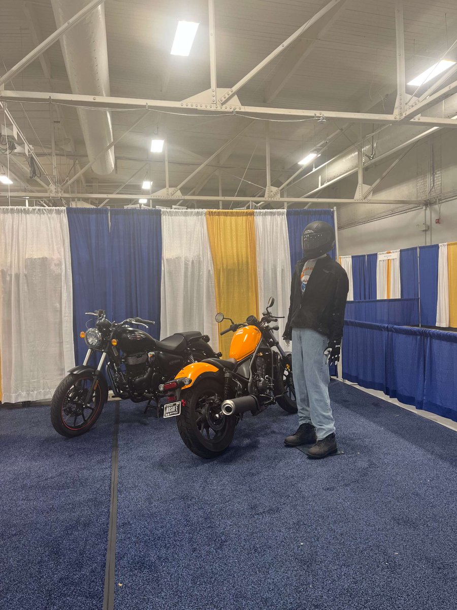 🎪 Our booth is up at the Indiana State Fair! Excited to chat about motorcycle safety. Get your $8 BMV Day voucher here: in.gov/bmv/ 

 #RideSafeIndiana #BehindTheScenes #BMVAtTheFair #BMVDay #RSIDay