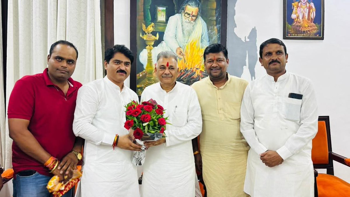 Ghanshyambjp169's tweet image. मध्यप्रदेश शासन में उच्च शिक्षा मंत्री माननीय श्री @Indersinghsjp  जी भाईसाहब को जन्मदिन की आत्मीय बधाई एवं शुभकामनाएं।

प्रदेश के विकास और लोककल्याण हेतु आपके सभी संकल्प सिद्ध हों, बाबा महाकाल से आपके उत्तम स्वास्थ्य एवं  दीर्घायु की कामना करता हूं।