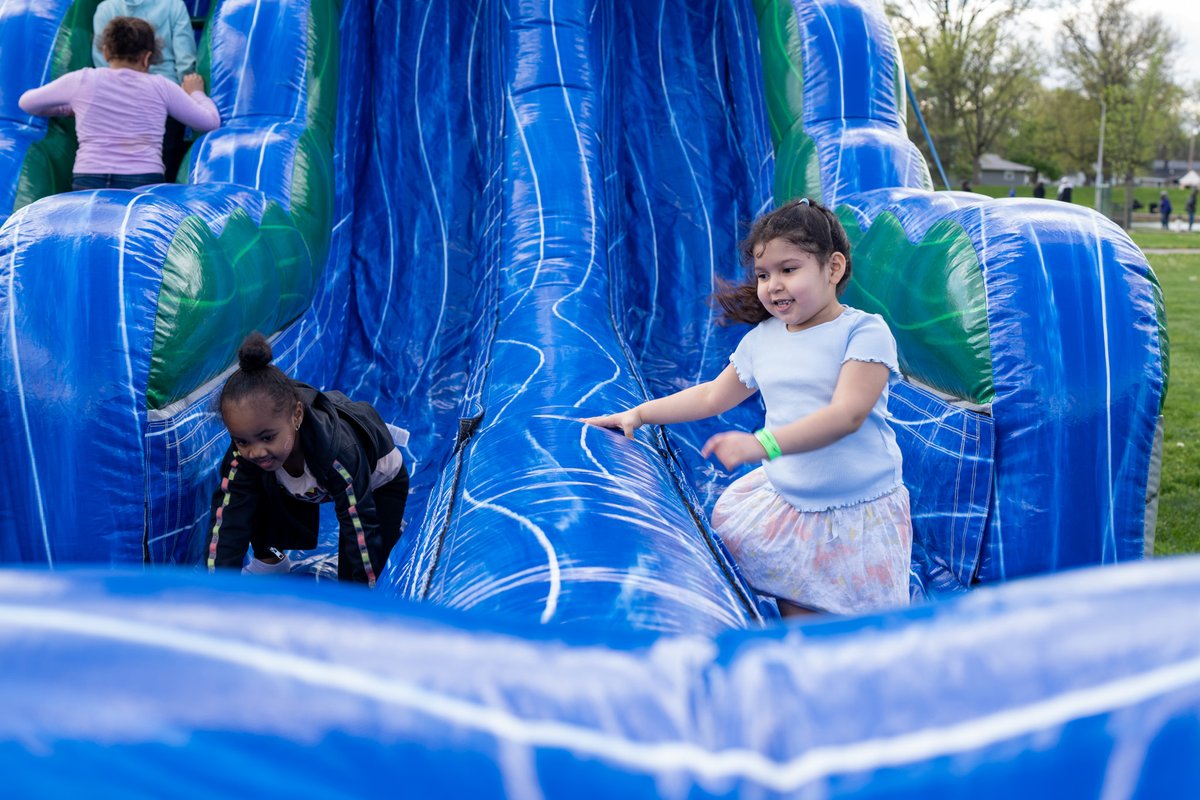 There's a festival happening right in your backyard! 🥳🎆

Join your neighbors for an afternoon of free fun at the Cap City Festivals!

📅 Aug. 8
📍 Barack Community Center and Lincoln Pool
🕓 4-8 p.m.

Learn more: bit.ly/4aQyayt.