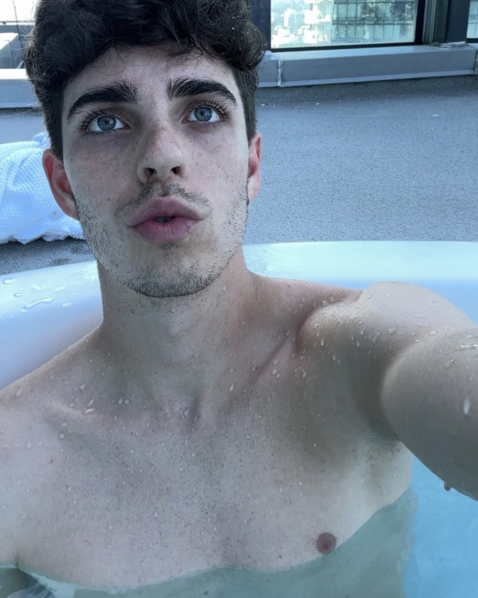 ADRIAN BIOSCA (@adrianbiosca) on Twitter photo 