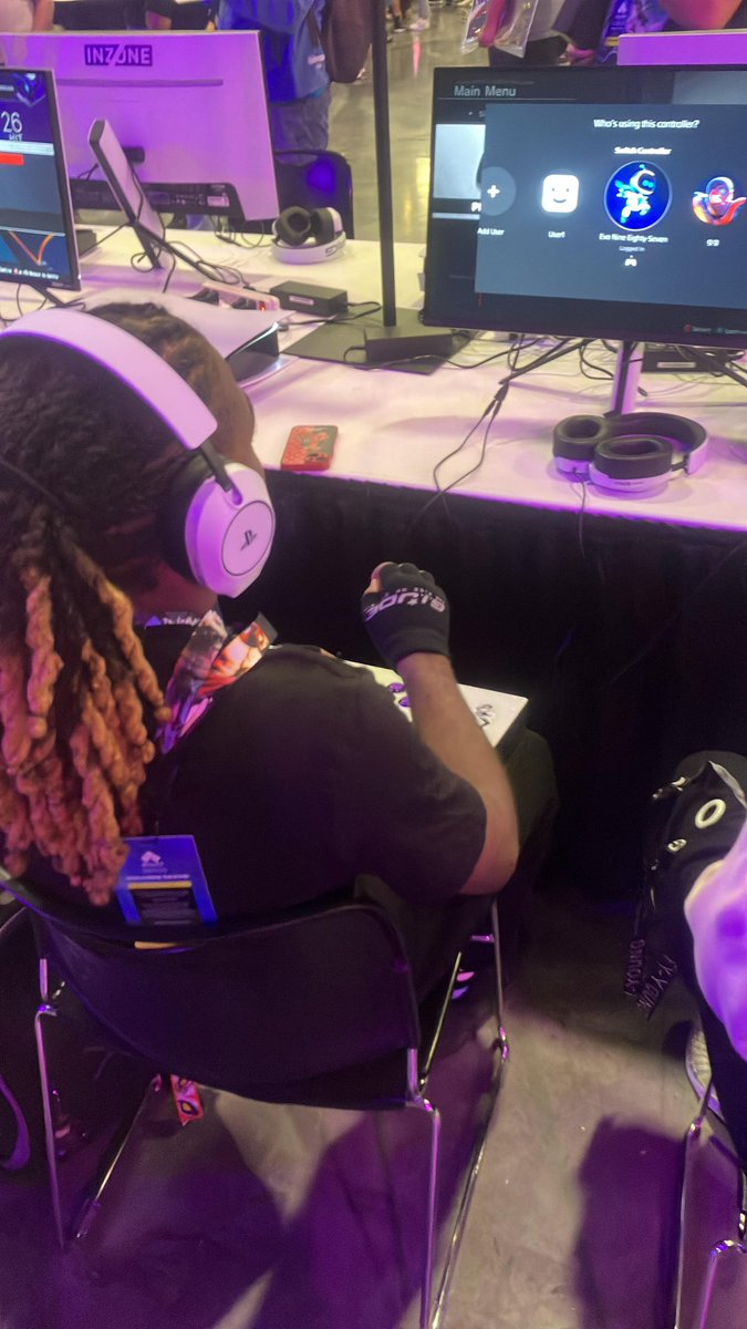 “Aut vincere, aut mori.”

Spotted: ThatGuySurfer entering his EVO 2025 pool… calm on the surface, storm underneath. Another Imperium warrior enters the arena. 

#IESBah #evo2025 #imperiuminvegas #BahamianEsports