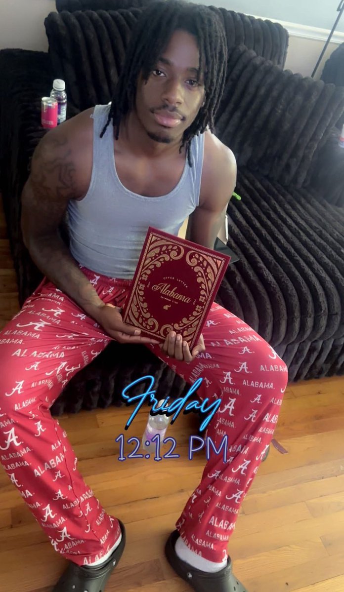 Crimson Coverage (@crimsoncoverage) on Twitter photo 2026 5 ⭐️ WR & Alabama commit Cederian Morgan (<a href="/cedeian2/">Cederian “CM1” Morgan⭐️</a>) rocking the Alabama pajamas while putting his official Alabama offer letter on display. 2026 5 ⭐️ WR & Alabama commit Cederian Morgan (<a href="/cedeian2/">Cederian “CM1” Morgan⭐️</a>) rocking the Alabama pajamas while putting his official Alabama offer letter on display.