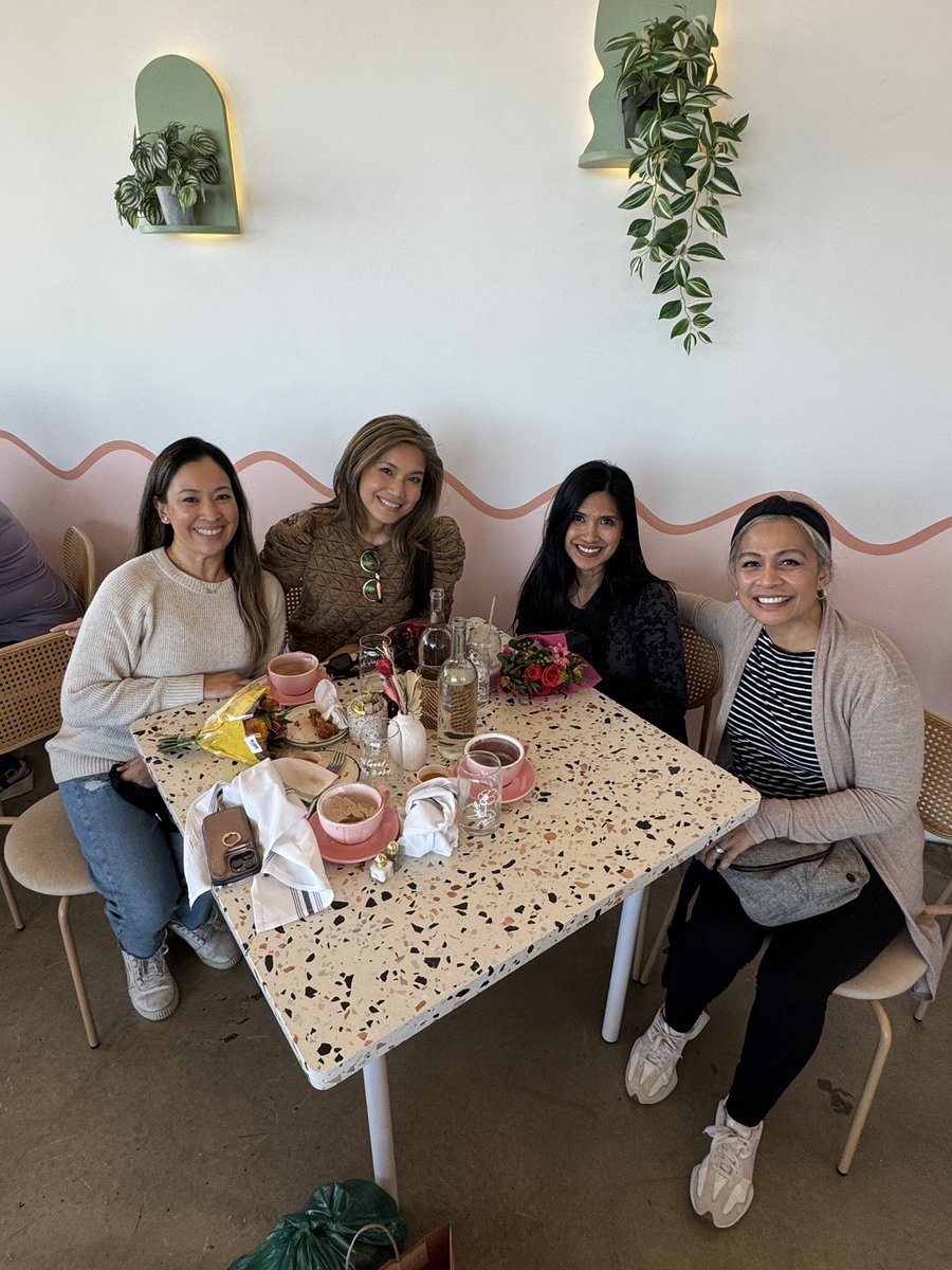 Today is #NationalGirlfriendsDay ♥️ Love my girls! <a href="/News4SA/">News 4 San Antonio</a>